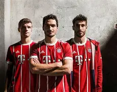 拜仁慕尼黑中场核心受伤，球队实力受损的简单介绍