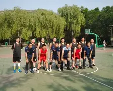 阿曼球队在比赛中展现出强大团队合作精神，取得胜利的简单介绍